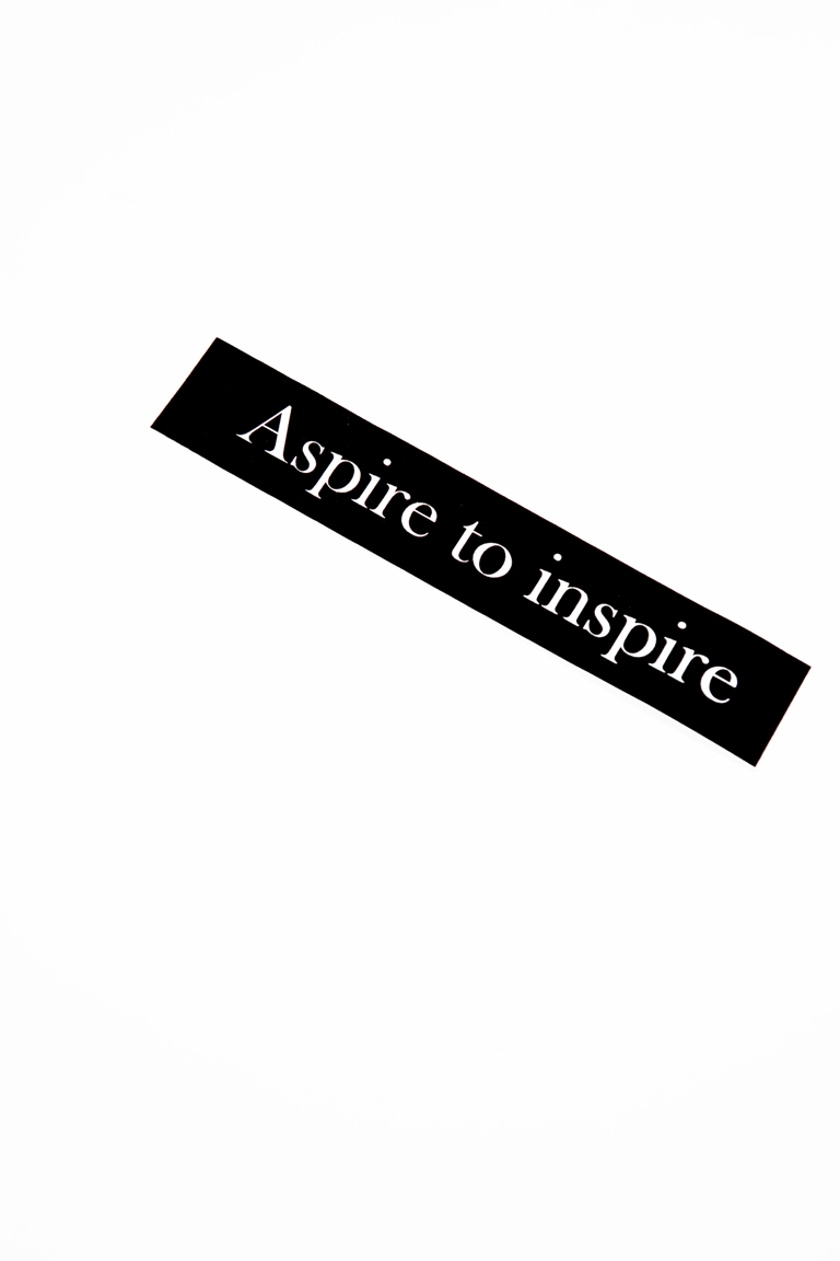 ТЕРМОТРАНСФЕР №7 ASPIRE TO INSPIRE 2,5*12,5 НА ЧЕРНОМ ФОНЕ