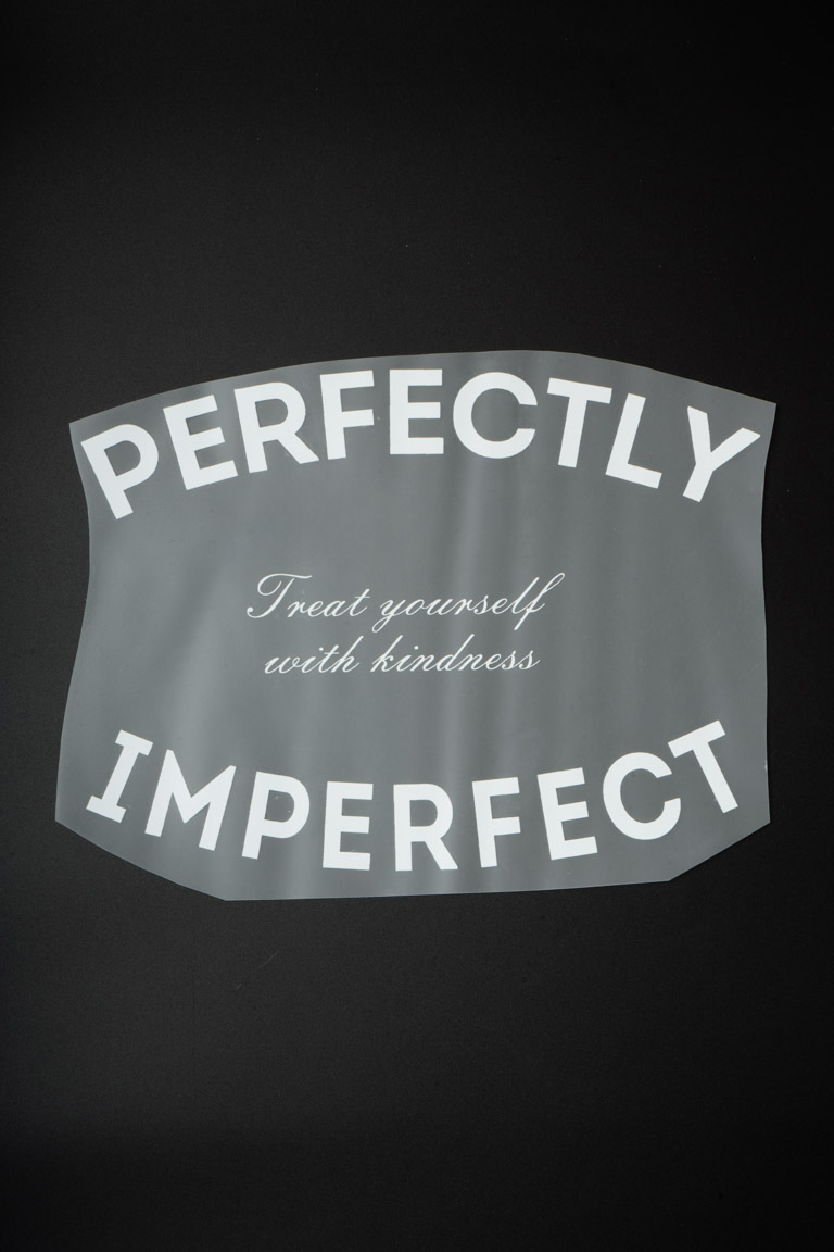 ТЕРМОТРАНСФЕР PERFECTLY IMPERFECT 25,5*20см