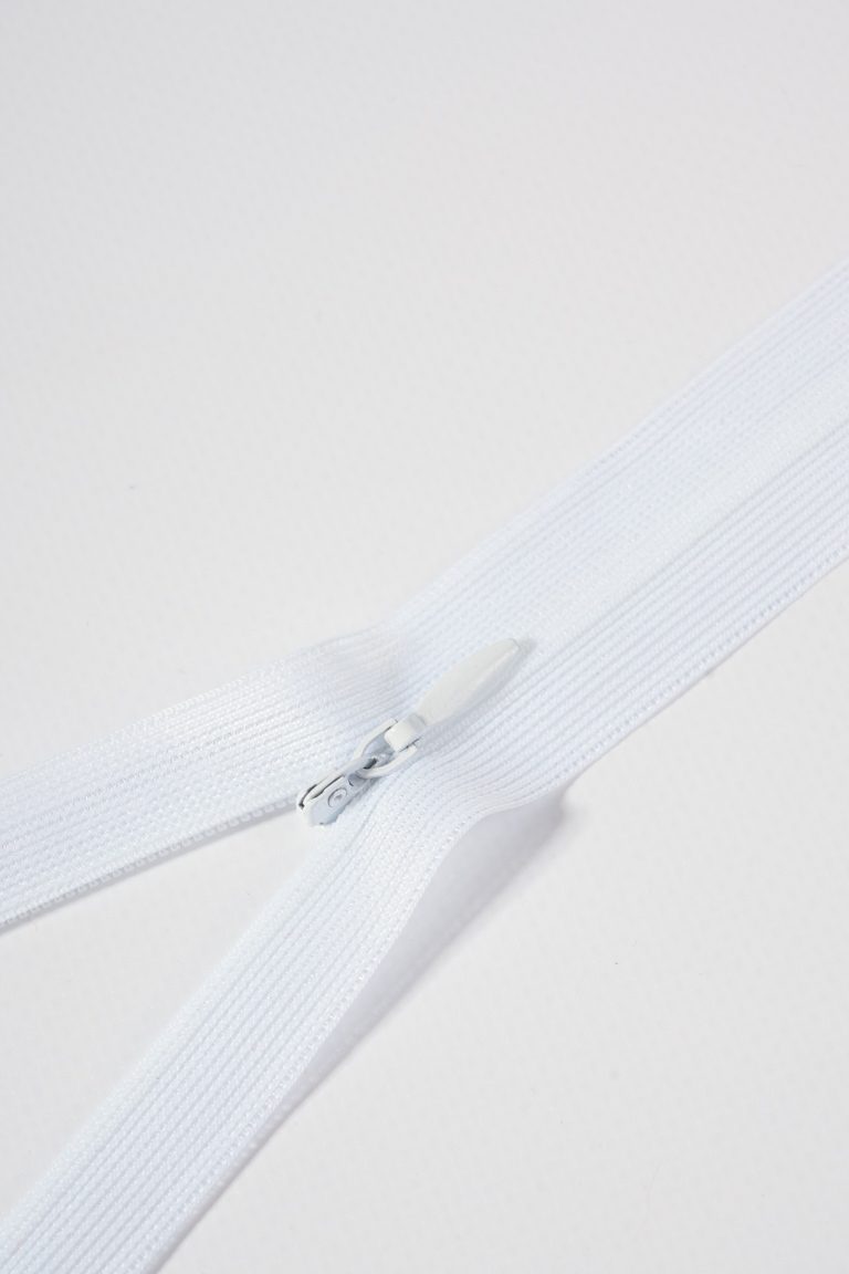 МОЛНИЯ ПОТАЙНАЯ БЕЛЫЙ 20см МОЛНИЯ ПОТАЙНАЯ БЕЛЫЙ 20см