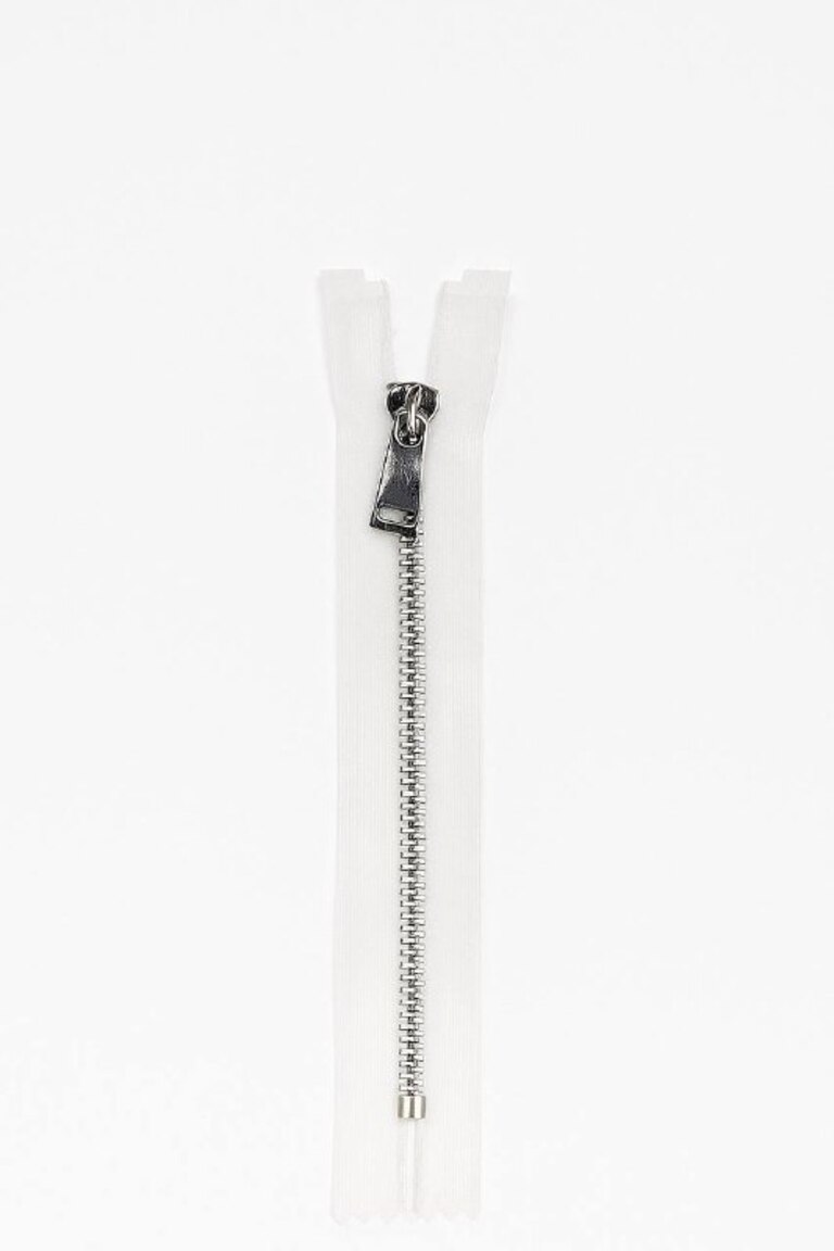 МОЛНИЯ №5 ПРОЗРАЧНЫЙ МЕТАЛЛ СЕРЕБРО, 18 СМ МОЛНИЯ №5 ПРОЗРАЧНЫЙ МЕТАЛЛ СЕРЕБРО, 18 СМ